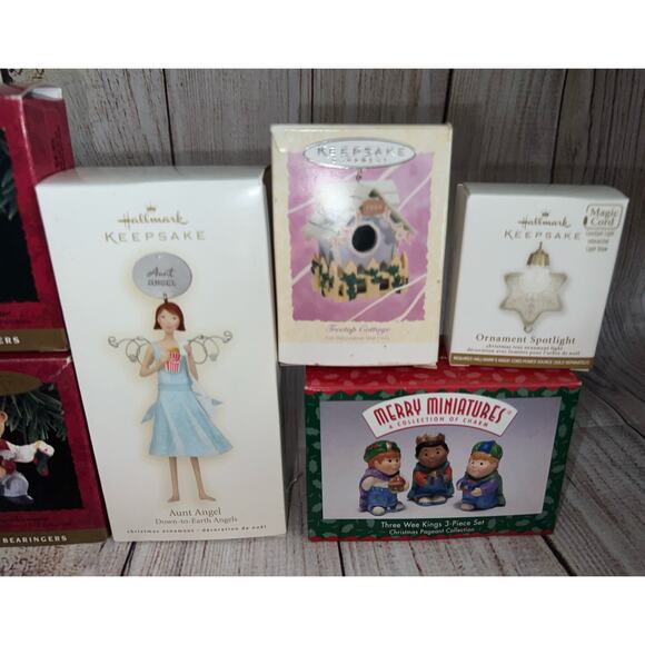 Vintage Hallmark Lot Of 10 Assorted Years Bears Angel Star Three Kings - Picture 5 of 6